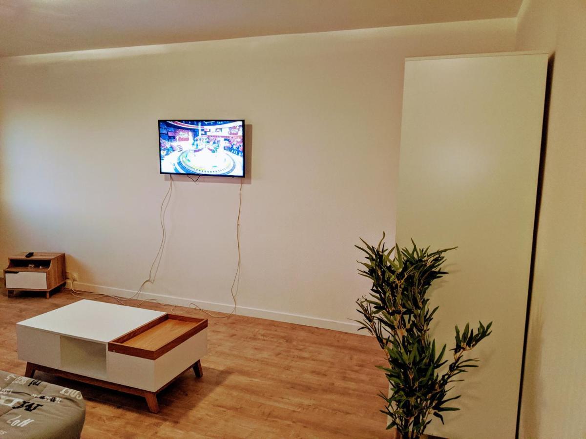 T1 Centre De Valence Apartment วาลองซ์ ภายนอก รูปภาพ